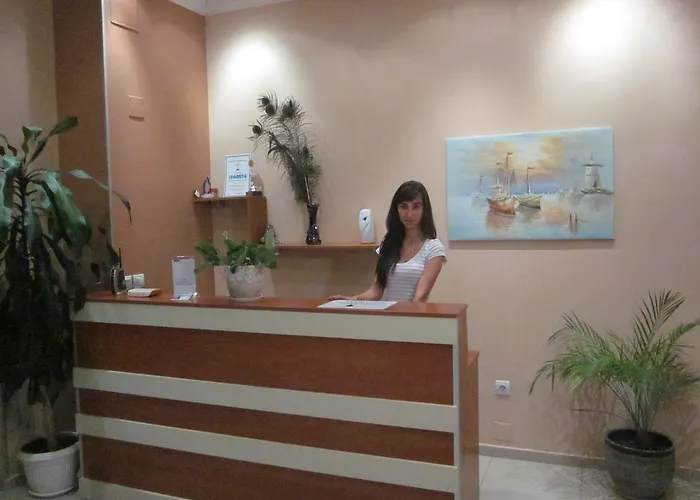 Albatros 2 Family Китен