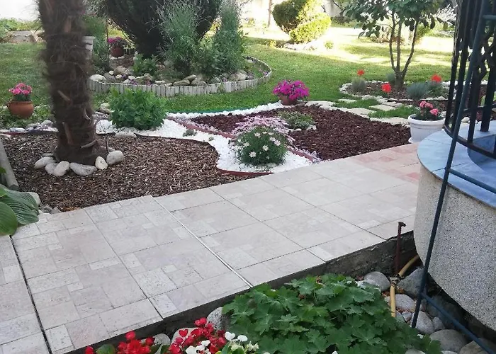 Отель Albatros 2 Family