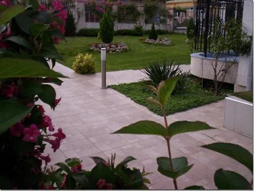 Отель Albatros 2 Family