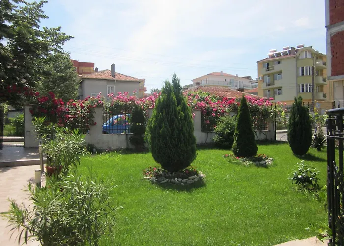 Albatros 2 Family Отель Китен