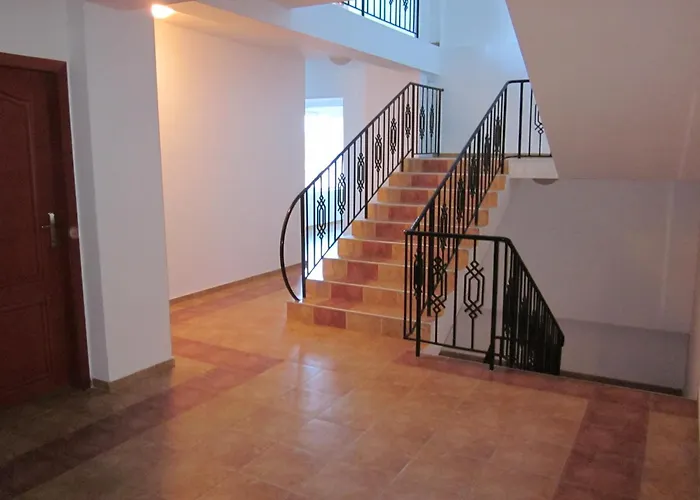 Albatros 2 Family 2* Китен