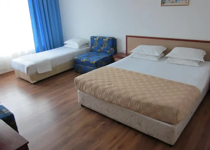 Отель Albatros 2 Family